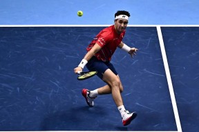  爆冷引发热议！，纳达尔在DWG比赛中大比分获胜上演精彩一战九游体育